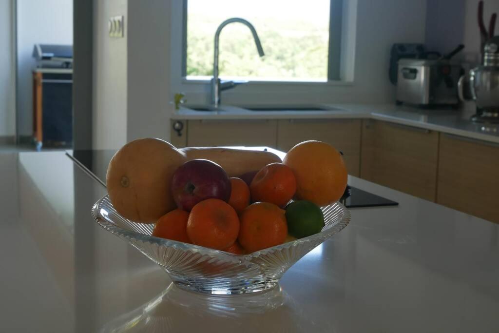 Villa Kumquat Avec Piscine Et Vue Sur Les Montagnes เปอตีต์-บูร์ก ภายนอก รูปภาพ