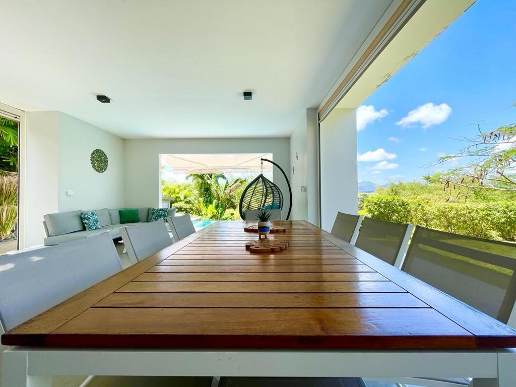 Villa Kumquat Avec Piscine Et Vue Sur Les Montagnes เปอตีต์-บูร์ก ภายนอก รูปภาพ